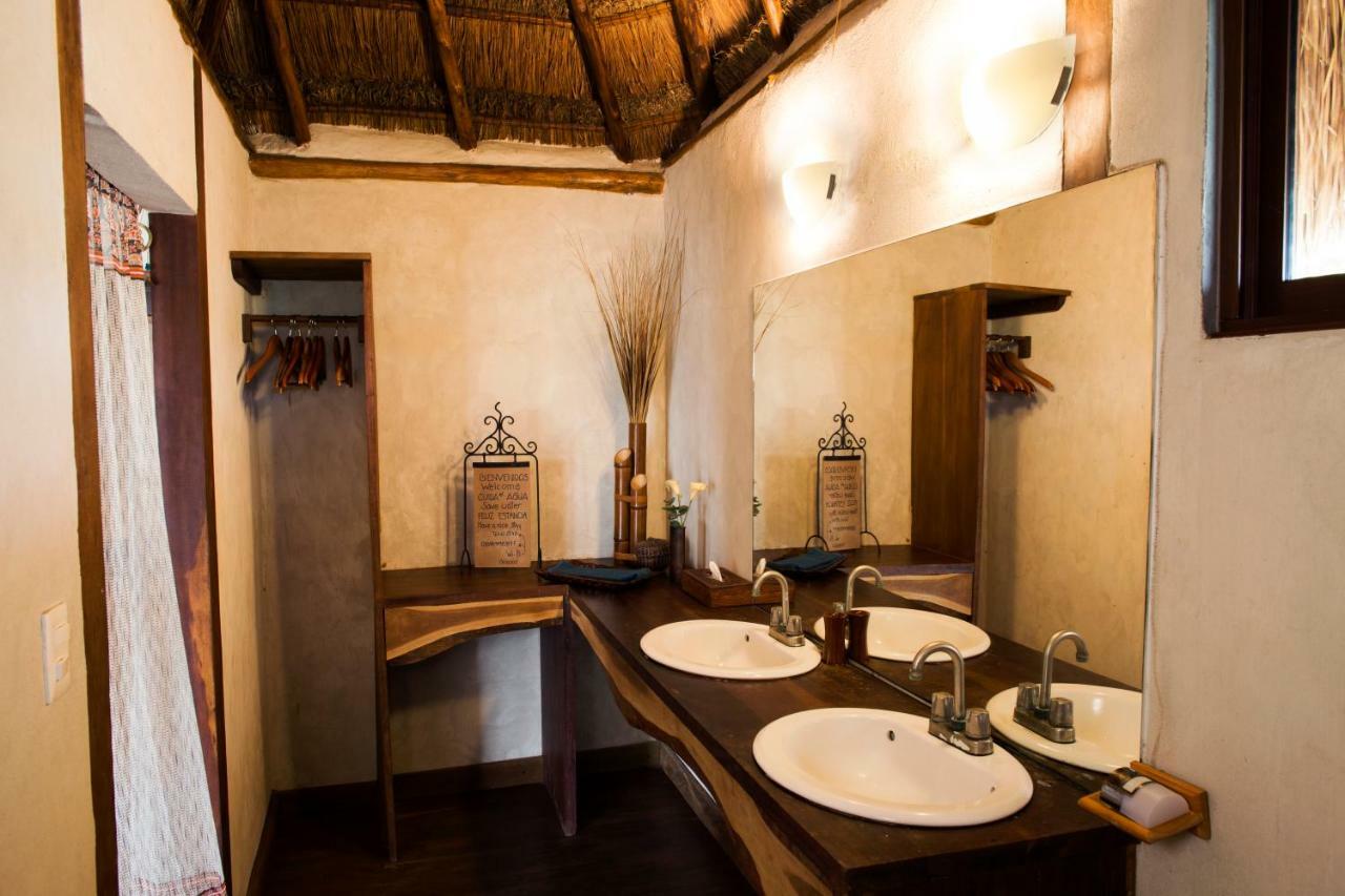 Lagoon Front Hut: Daily Cleaning, Bikes & Kayaks! Bacalar Esterno foto